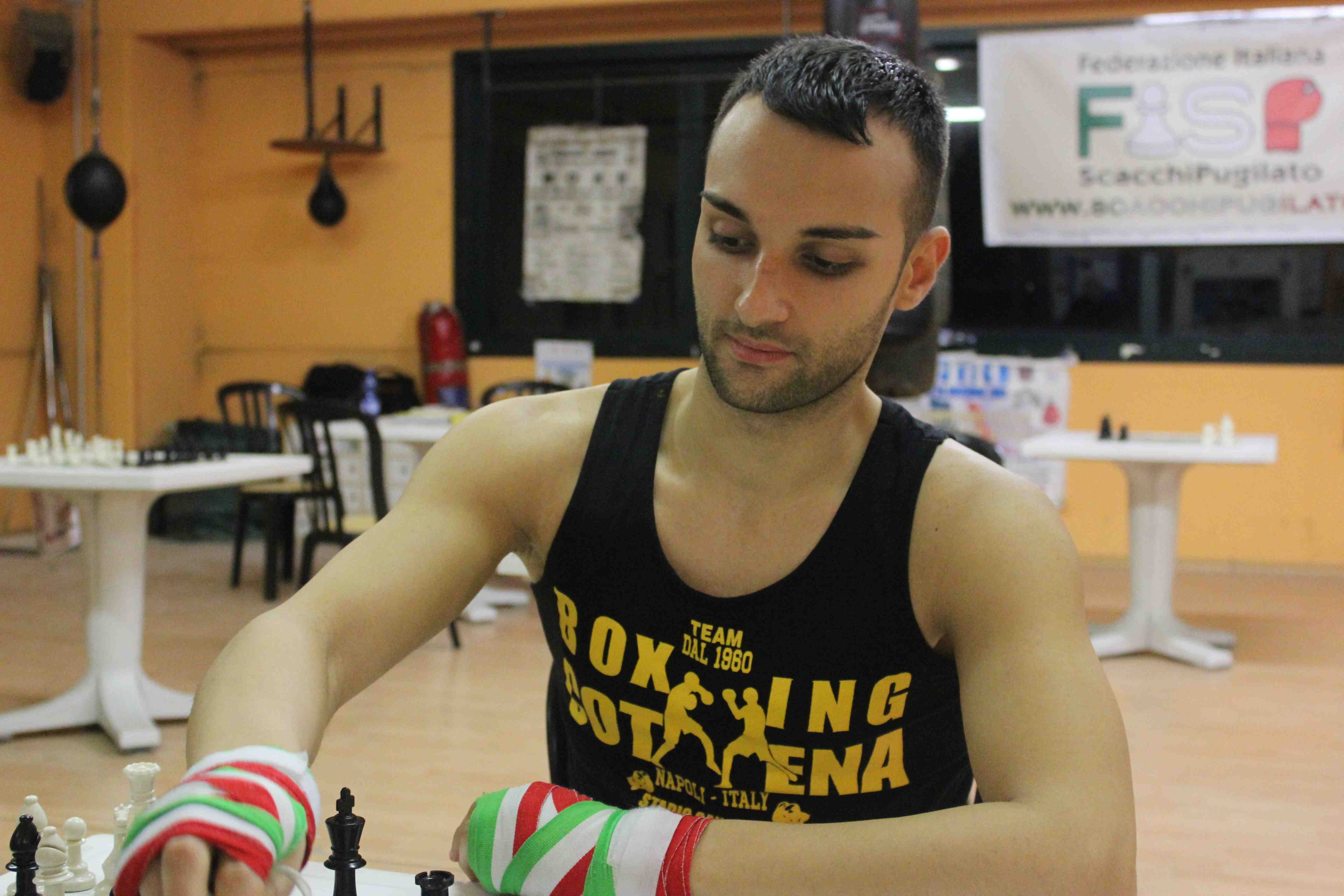 Giuseppe Lettieri il chessboxer con l’elo più alto al mondo: supera i 2400 classico e rapido.