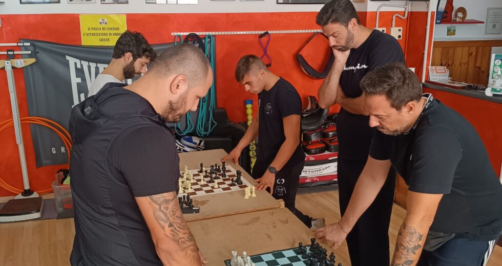 Terzo allenamento collegiale di chessboxing.