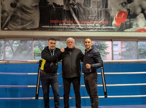 Nicolò Tiraboschi in visita alla Boxe Voghera.