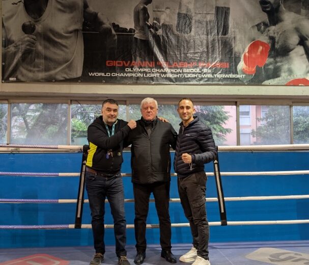 Nicolò Tiraboschi in visita alla Boxe Voghera.